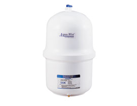 3.6 GAL White and Plastic Storage Tank 