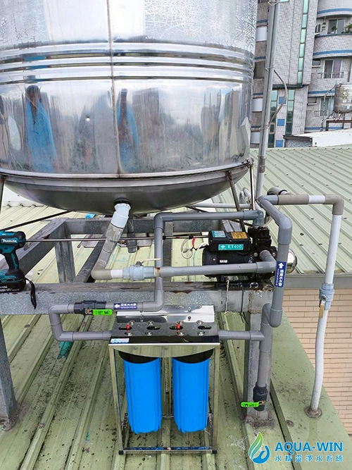 屏東市工廠水塔安裝 15 吋白鐵大胖二道過濾器，PP＋活性碳濾心實際安裝情形實拍