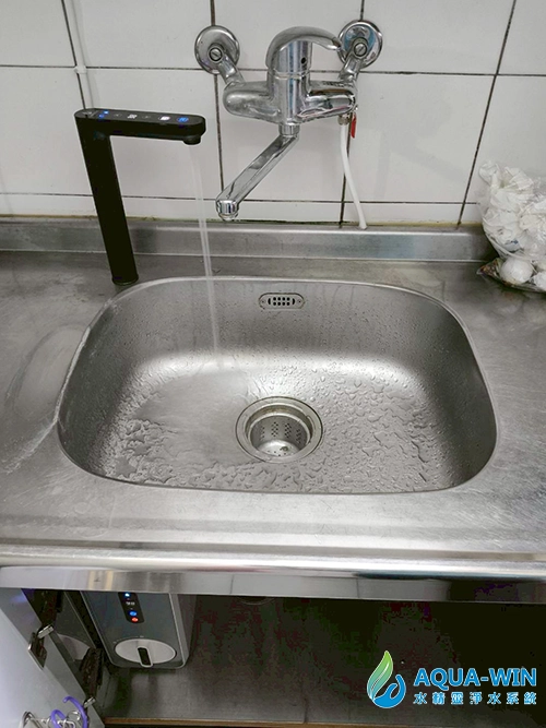 台中南屯家用安裝 AW-600 廚下 RO 淨熱一體機