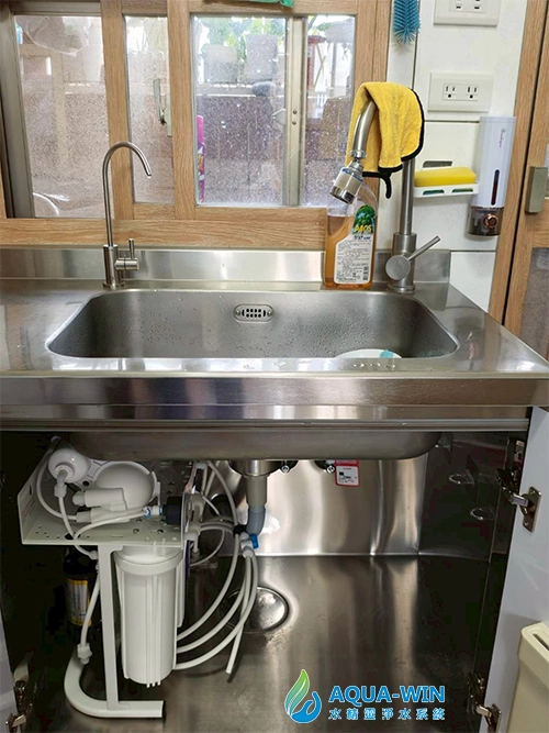 花蓮市大樓安裝 HY-5500-3T 無桶 RO 淨水器，大流量直出配置