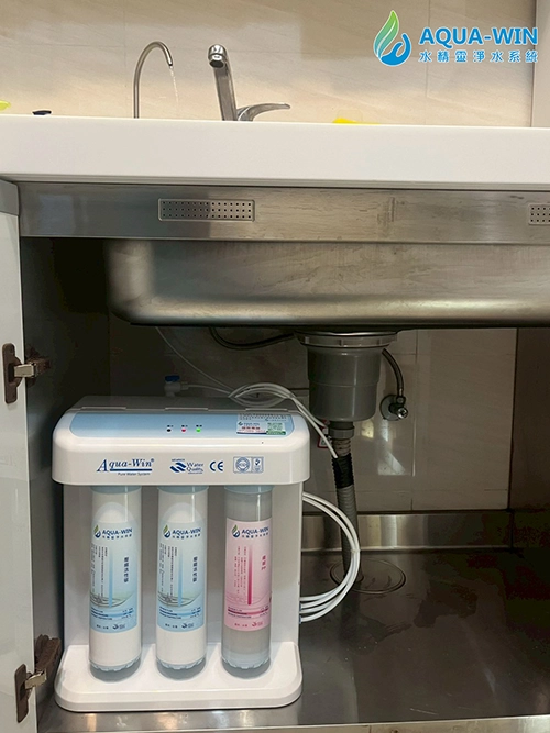 台北信義區大樓廚下安裝HY-8099五道卡式RO純水機，家用快拆式淨水器實際安裝情形實拍